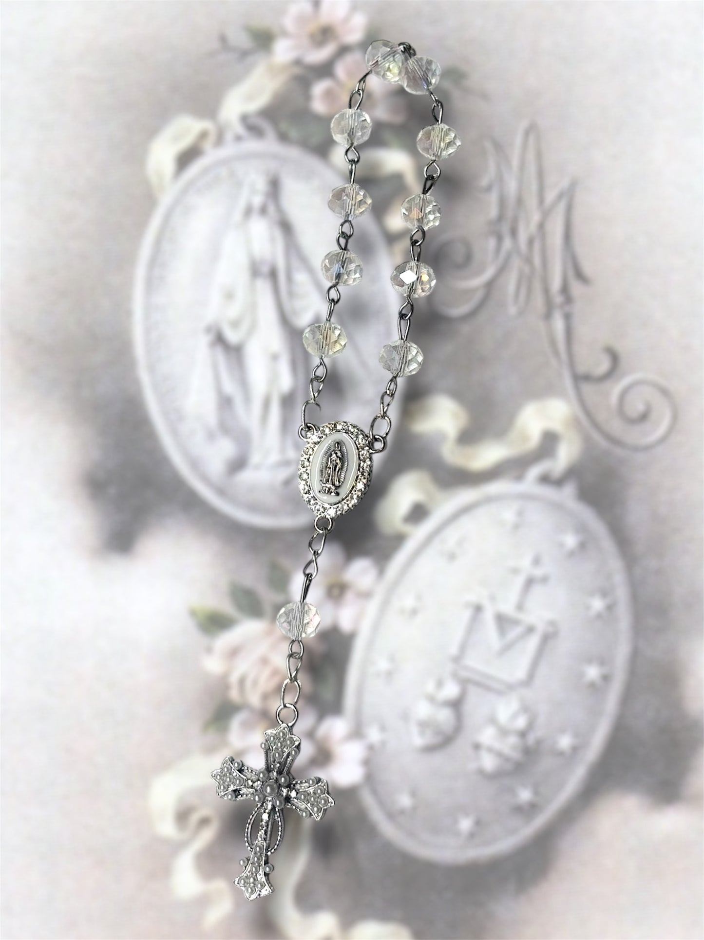 Dizainier blanc (Vierge Marie)